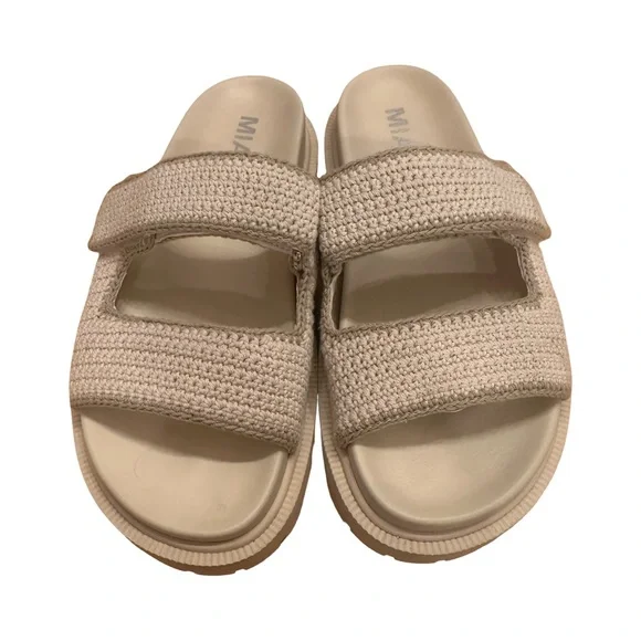 Mia Gabri Crocheted Slip-on Sandals in Bone, Size 8.5. - Picture 7 of 12